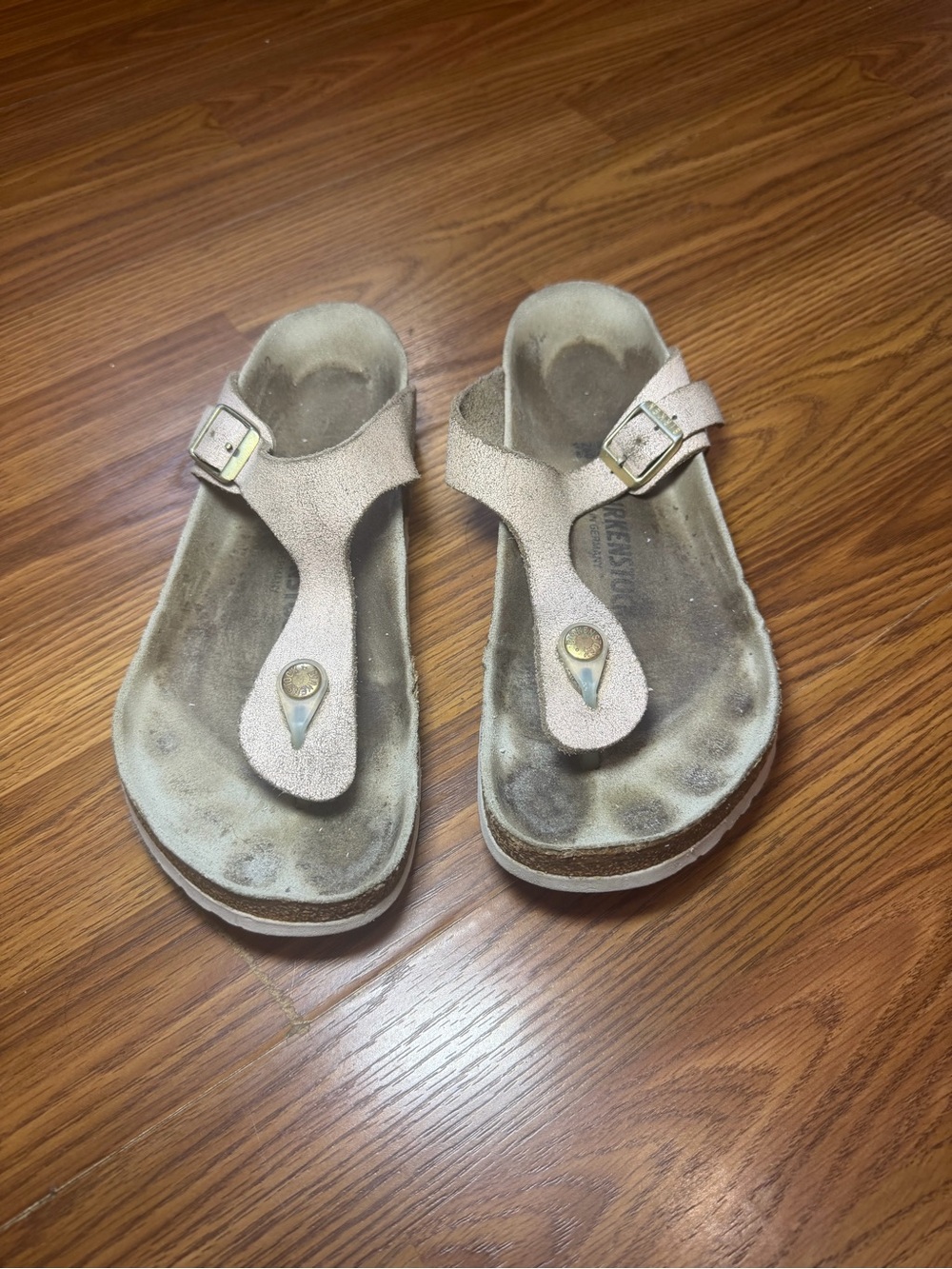 Birkenstock Gizeh champagne metallic leather sandals 40 9-9.5 - Picture 1 of 6